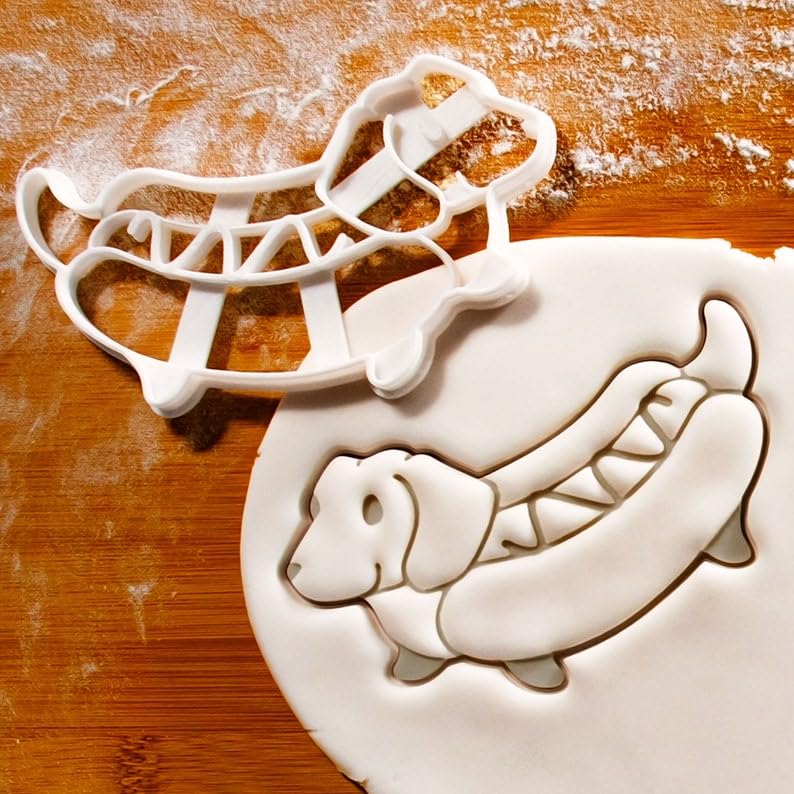 Sausage Dog Cookie Cutter Dachshund Shaped Biscuit Cutter for Dog Lovers Pet-Themed Baking Tool Perfect for Making Cute Hotdog Shaped Cookies at Parties Family Gatherings and Special