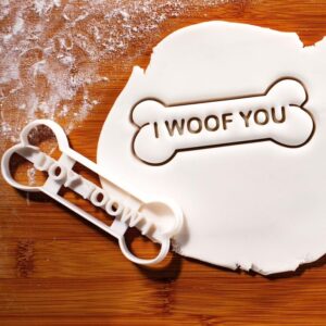 Dog Bone Cookie Cutter Cookie with I WOOF You Imprint for Biscuit Fondant Clay Pet Treat Baking Gift for Dog Lovers Animal Theme Puppy Party Favors Canine Celebration Supplies