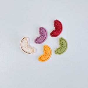 Black Sausage Cookie Cutter Stamp Plastic Smiley Face Grilled Hot Dog Shape Baking Tool for Cookies Biscuits Fondant Party Treats Home Baking Fun Food Theme Desserts