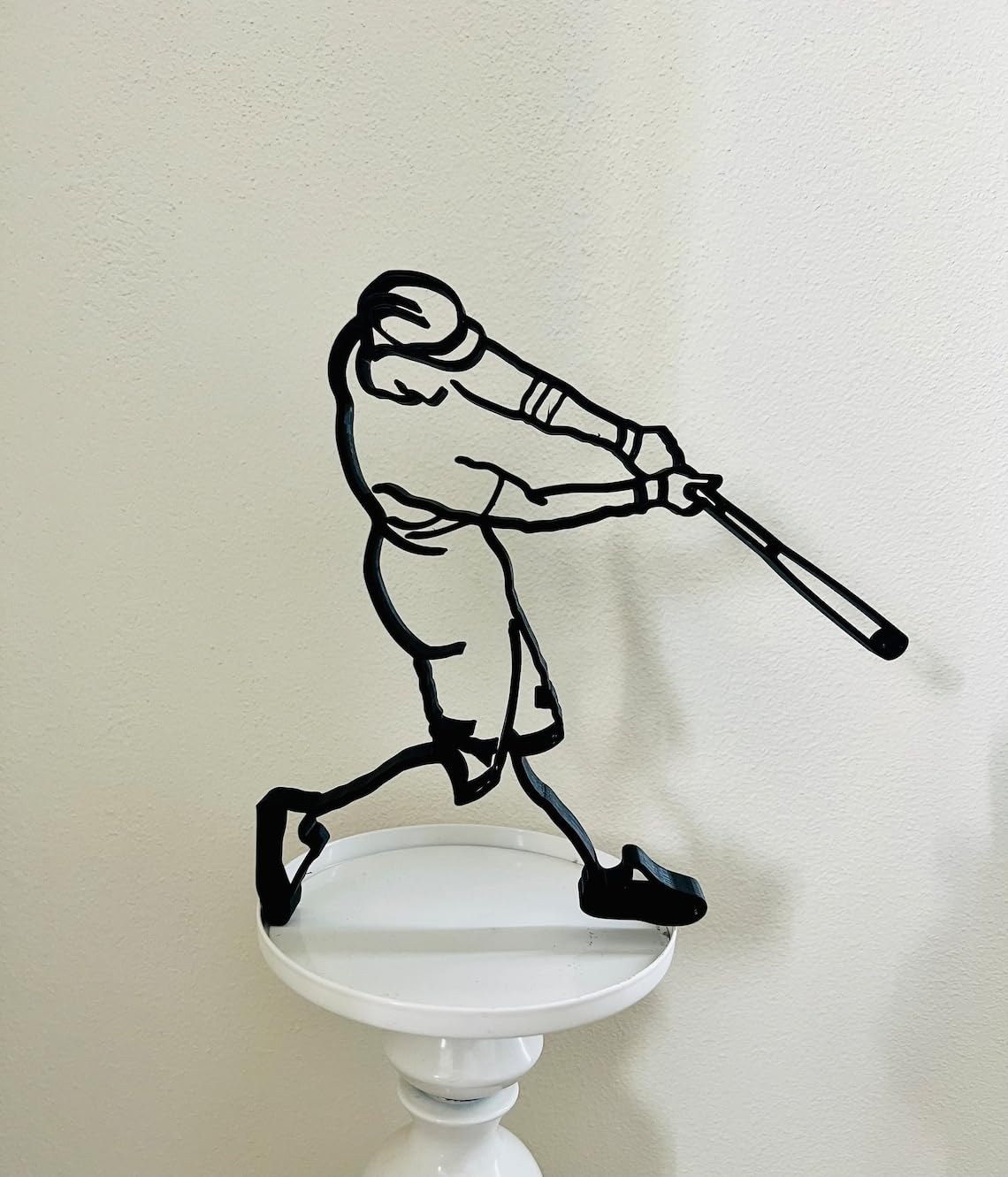 Home Run Baseball Player Figurine - Sporty Minimalist Decor for Home and Office, Ideal Christmas Gift