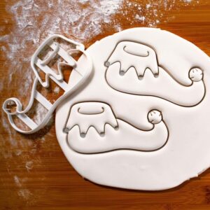Christmas Elf Shoe Cookie Cutter for Holiday Baking Winter Festive Party Treats Xmas Celebration Decorations Elf-Themed Biscuits Seasonal Holiday Snack Mold Fun Baking Tool (ONLY ELF SHOE)