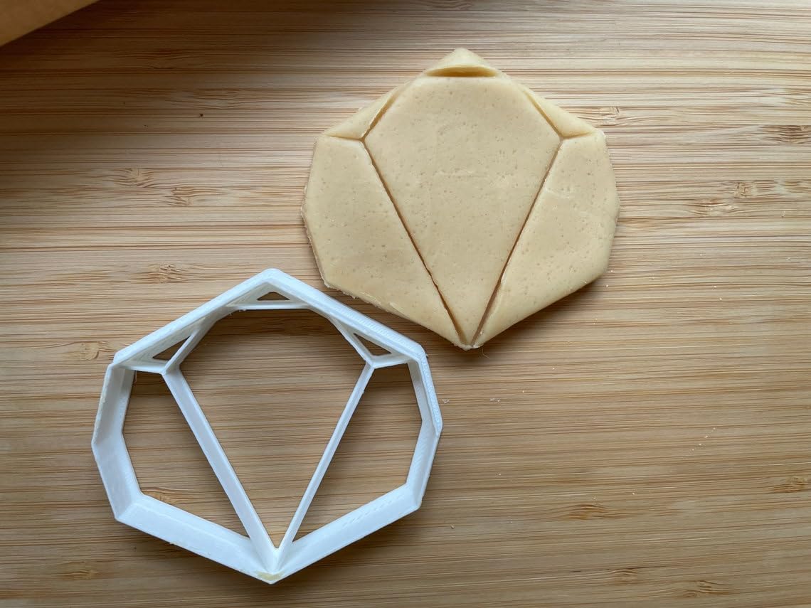 8-Sided Die/Dice Cookie Cutter, Suitable Size, Ideal for Board Game or Casino-Themed Parties, Choose Standard or Dishwasher Safe, Made in India, Perfect for Fun Baking Projects and Gift - Image 2