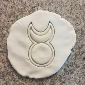 Black Horned God Shape Cookie Cutter Cookie Witchcraft Wicca Symbol Halloween Cookie Mold for Pagan Baking Ritual Treats Occult Theme Kitchen Tool for Spiritual Holiday Events