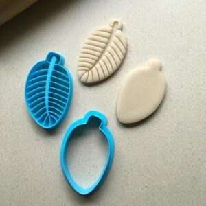 Set of 2 Pine Bristle Cookie Cookie Cutters for Holiday and Nature-Themed Baking, Made in India, Ideal for Christmas, Winter Parties, and Outdoor Celebrations