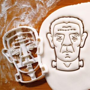 Frankenstein Face Cookie Cookie Cutter Gothic Monster Halloween Baking Tool Spooky Party Treat Mold Horror Themed Biscuit Cutter Perfect for Halloween Parties and Events