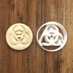 Biohazard Logo Cookie Cutter for Making Homemade Shortbread Biscuits Pastry Sugar Paste Fondant Dough Hazard Symbol Cookies for Cake Decoration Halloween Party Treats Science Theme