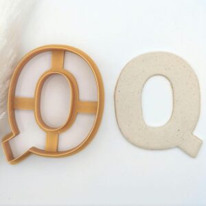 Alphabet Letter Q Cookie Cutter for Baking and Clay Crafts Large Q Shaped Fondant Cutter Polymer Clay Cutter for Educational Cookies DIY Name Tags Monogram Cakes and Craft Projects