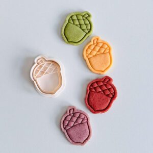 Black Acorn Cookie Cutter Fall Acorn Cookie Cutter Stamp Set Creative Acorn Shape Baking Tool for Cookies Fondant Cake Decorating Autumn Party Treats Kitchen Baking Accessory