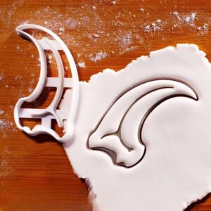 Velociraptor Claw Cookie Cutter � Dinosaur Fossil-Themed Baking Tool Kids� Parties, Jurassic Birthday Treats, Fondant & Dough Cutter, Fun Educational Baking Activity Dino Lovers (ONLY CLAW)