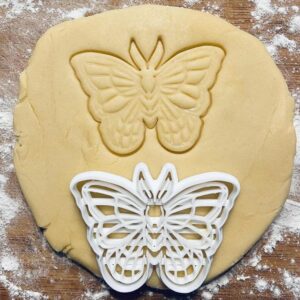 Black Butterfly Cookie Cutter Garden Bug Biscuit Cutter Cookie Stamp for Fairy Theme Birthday Party Magical Witchy Baking Flowers Spring Summer Pastry Fondant Dough Tool