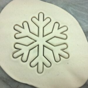 Black Snowflake Number 2 Cookie Cutter Plastic Outline with Sharp Edges Durable Baking Tool for Winter and Holiday-Themed Cookies Fondant Cake Decorating Pastry Biscuit Crafts India