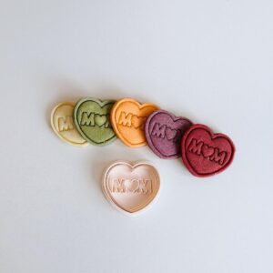 Black Mom Cookie Cutter Stamp Set Mothers Day Love Heart Lettered Design Baking Tool for Cookies Fondant Clay Treats Creative Dessert Making Gifts Everyday Use