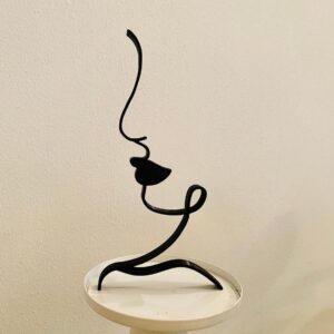 Abstract Silhouette Lips Statue  Sculpture - Minimalist Face Art Decor, Unique Home Gift, Tabletop Accent for Birthdays