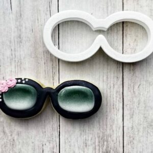 Rounded Glasses Cookie Cookie Cutter for Party Favors, Gift Ideas, and Fun Baking, Made in India, Suitable Size for Customizable Eye Glasses-Themed Desserts