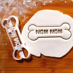 Cookie Nom Nom Dog Bone Cookie Cutter Biscuit Mold for Pet Lovers Baking Enthusiasts Dog Treats Bone Shaped Cookies Puppy Birthday Party Baking Supplies Pet Gift Ideas