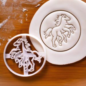 Sleipnir Cookie Cutter Norse Mythology Eight-Legged Horse Biscuit Mold Mythical Creature Viking Legend Urban Folklore Halloween Party Supplies Scandinavian Myth Theme Baking Tool