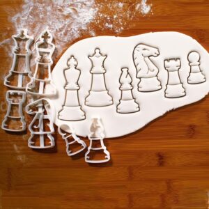 Pawn Cookie Cookie Cutter Set Including King Queen Rook Bishop Knight and Pawn Chess Themed Biscuit Fondant Craft Clay Cutters for Game Night Parties Educational Baking Decorative (ONLY PAWN)