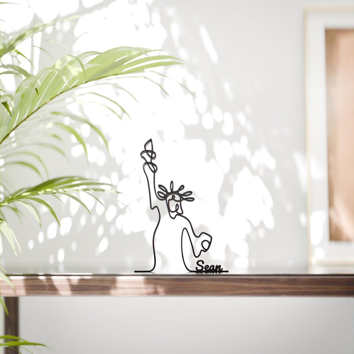Statue of Liberty Plastic Minimalist Line Art Sculpture Landmark Decor Figure for Desk Shelf Living Room Bedroom Home Office Interior Styling - Image 2