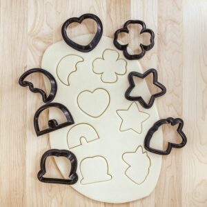 St Patricks Day Lucky Charms Mini Cookie Cutter Set India Cookie Molds with 7 Festive Shapes for Shaping Cookies, Fondant, and Clay Decorations Perfect for Holiday Baking and Crafts