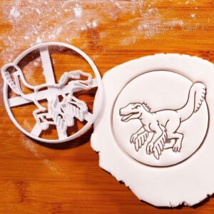 Feathered Velociraptor Dinosaur Cookie Cutter for Jurassic Baking Prehistoric Dino Biscuit Mold Paleontology Theme Party Dinosaur Shaped Fondant Cutter Kids Birthday and Educational