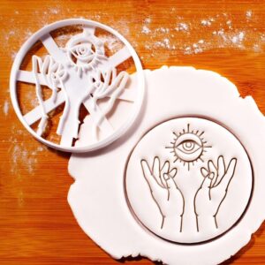 Mystic Hands and All-Seeing Eye Cookie Cutter for Spiritual Boho Occult Themed Baking Witchy Celestial Designs Biscuit Cutter Unique Cake Decoration Tool for Magical and Mystical Treats