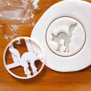 Halloween Cat Cookie Cutter Spooky Baking with Scary Feline Design Featuring Standing Fur Ideal Biscuits Fondant Crafts Haunted Party Treats Kitty Themed Cookies and Cat (ONLY HALLOWEEN CAT)