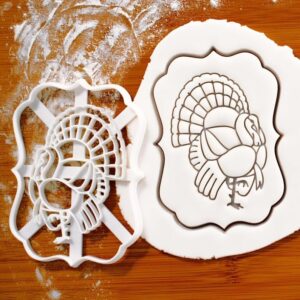 Strutting Turkey Cookie Cutter Biscuit Cutter Thanksgiving Christmas Holiday Baking Tool Turkey Shaped Cookie Mold Perfect for Festive Seasonal Parties and Family Gatherings (ONLY STRUTTING)