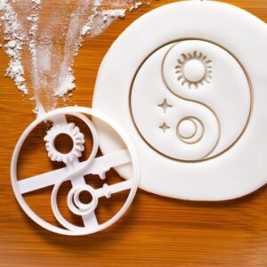 Yin Yang Cookie Cookie Cutter Biscuit Fondant Craft Clay Cheese Dough Sugarpaste Craft Baking Tool Zen Energy Balance Dualism Philosophy Cosmology Cycle Martial Arts Sun Moon (ONLY YIN YANG)