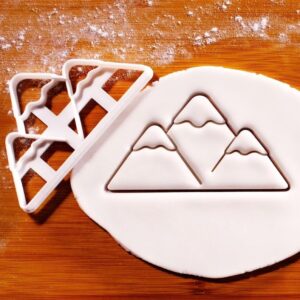 Cute Snowy Mountain Cookie Cookie Cutter for Nature Lovers, Hikers, and Holiday Baking, Perfect for Winter Themed Snacks, Outdoor Adventure Parties, and Festive Celebrations India