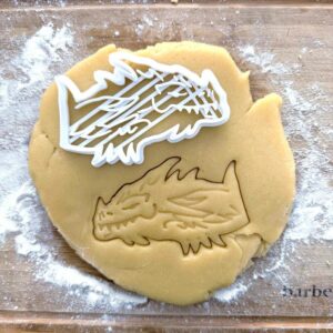 Black Wyvern Cookie Cutter Fantasy Dragon DnD Inspired Baking Tool Gamer Gift Cookie Cutter for Themed Parties Home Baking Creative Treats DIY Cake Decorations and Party Favors