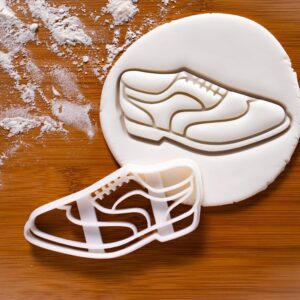 Brogue Shoe Cookie Cutter Unique Wingtip Style Biscuit Cutter Fashion Shoe Design Cookie Fondant Clay Cutter Perfect for Shoe Lovers Fashion-Themed Parties Creative Baking (ONLY BROGUE SHOE )