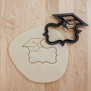 Graduation Cap Plaque Personalized Cookie Cutter for Baking, Fondant, Clay Crafts, India Cookie Mold for Graduation Parties, School Celebrations, DIY Decorations, Keepsakes,