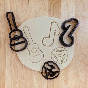 Music LoverSet of Three Detailed Guitar Cutters: Includes three distinct guitar shapes perfect for creating music-themed cookies, fondant decorations, or clay crafts.s Guitar Cookie