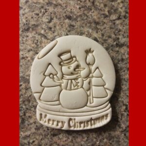 Black Frosty the Snowman Snow Globe Cookie Cutter Cookie India Christmas Holiday Baking Tool for Winter Party Biscuits New Year Celebration Cute Snowman Shaped Festive Treat Maker