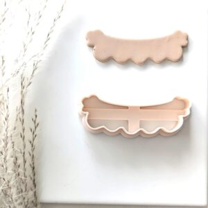 Egg Garland Cookie Cutter for Easter Baking and Spring Decor Large Polymer Clay Garland Cutter for Fondant Cake Decoration Cookie Designs DIY Crafts and Seasonal Clay Art Projects