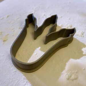 Dinosaur Footprint Cookie Cutter 4 Inch Size for Baking Fondant Biscuits Clay Crafts Cake Decorating Jurassic Theme Party Supplies Kids Activities School Projects and Creative Play Tool