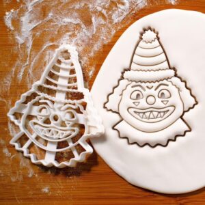 Evil Clown Face Cookie Cookie Cutter Perfect for Halloween Baking Creepy Circus Themed Carnival Party Biscuit Fondant Craft Clay Cutter for Spooky and Fun Treats