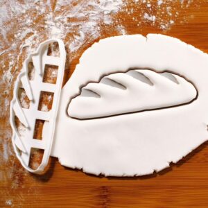 Baguette Cookie Cookie Cutter Perfect for Bread and Bakery-Themed Baking Biscuits Fondant Clay Cheese Sugarpaste Marzipan Moulds Ideal for Birthday Parties Baking Enthusiasts (ONLY Baguette)