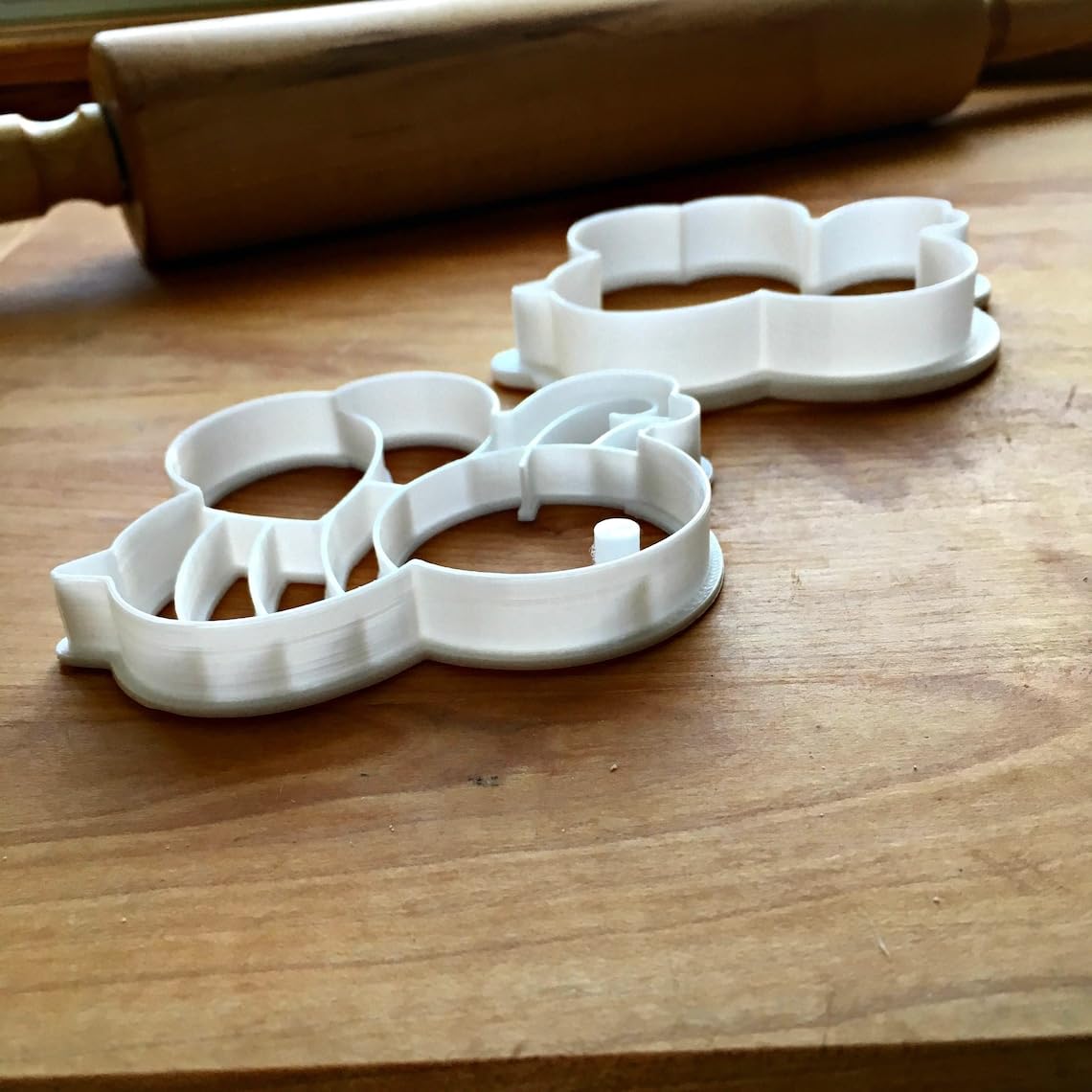 Cookie Set of 2 Bee Cookie Cutters for Baking Biscuits Cake Fondant Decorations Suitable Size Durable Mold Made in India for Bee Lovers, Spring Parties, and Crafting Projects - Image 4