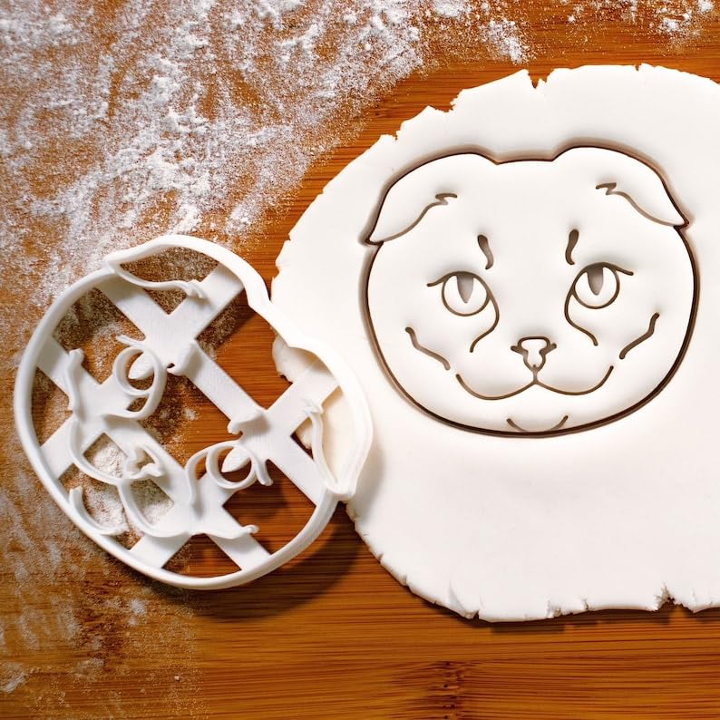 Scottish Fold Cat Cookie Cutter Biscuit Mold for Cute Cat Face Shaped Treats Pet Lover Gifts Feline Theme Baking Cat Party Supplies Adorable Kitten Cookies for Animal Themed Events
