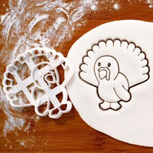 Cute Turkey Cookie Cookie Cutter Perfect for Thanksgiving Christmas Holiday Baking Biscuit Fondant Craft Clay Cutter Ideal for Festive Seasonal Party Treats and Decorations
