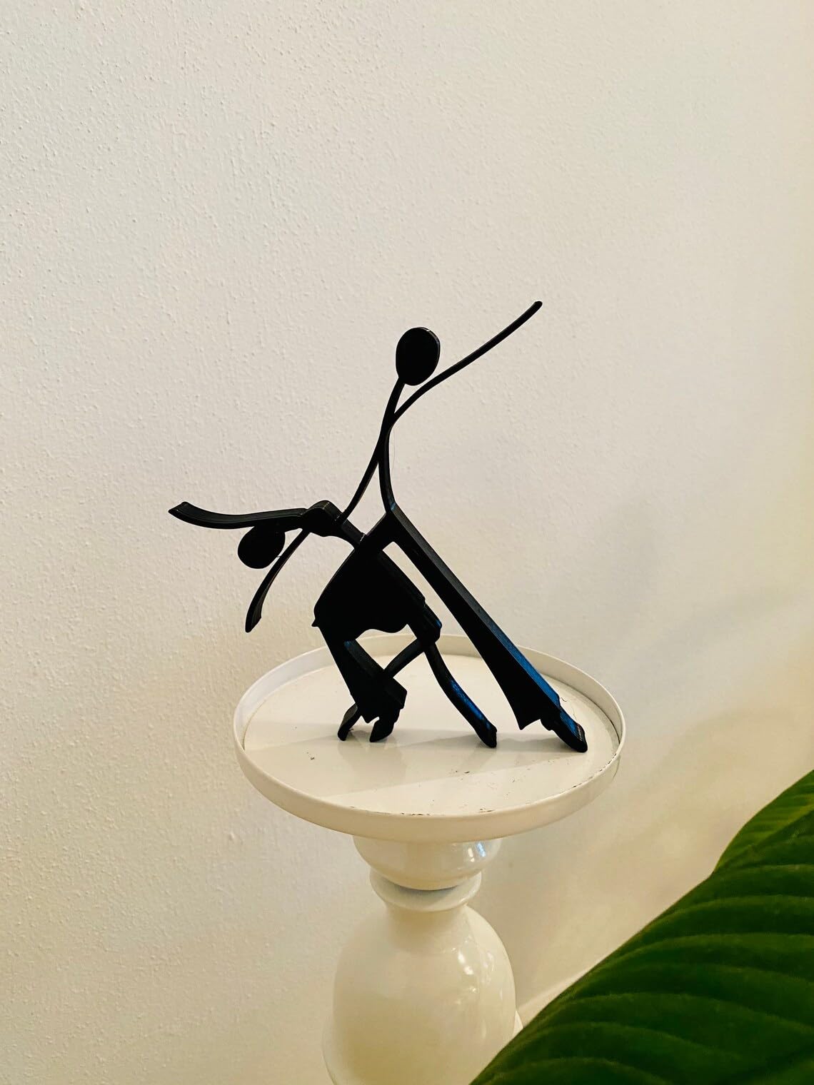 Elegant Dancing Couple Bio Statue Sculpture - Minimalist Art Tabletop Decor for Rhythmic Home Ambiance, for Dance Enthusiasts
