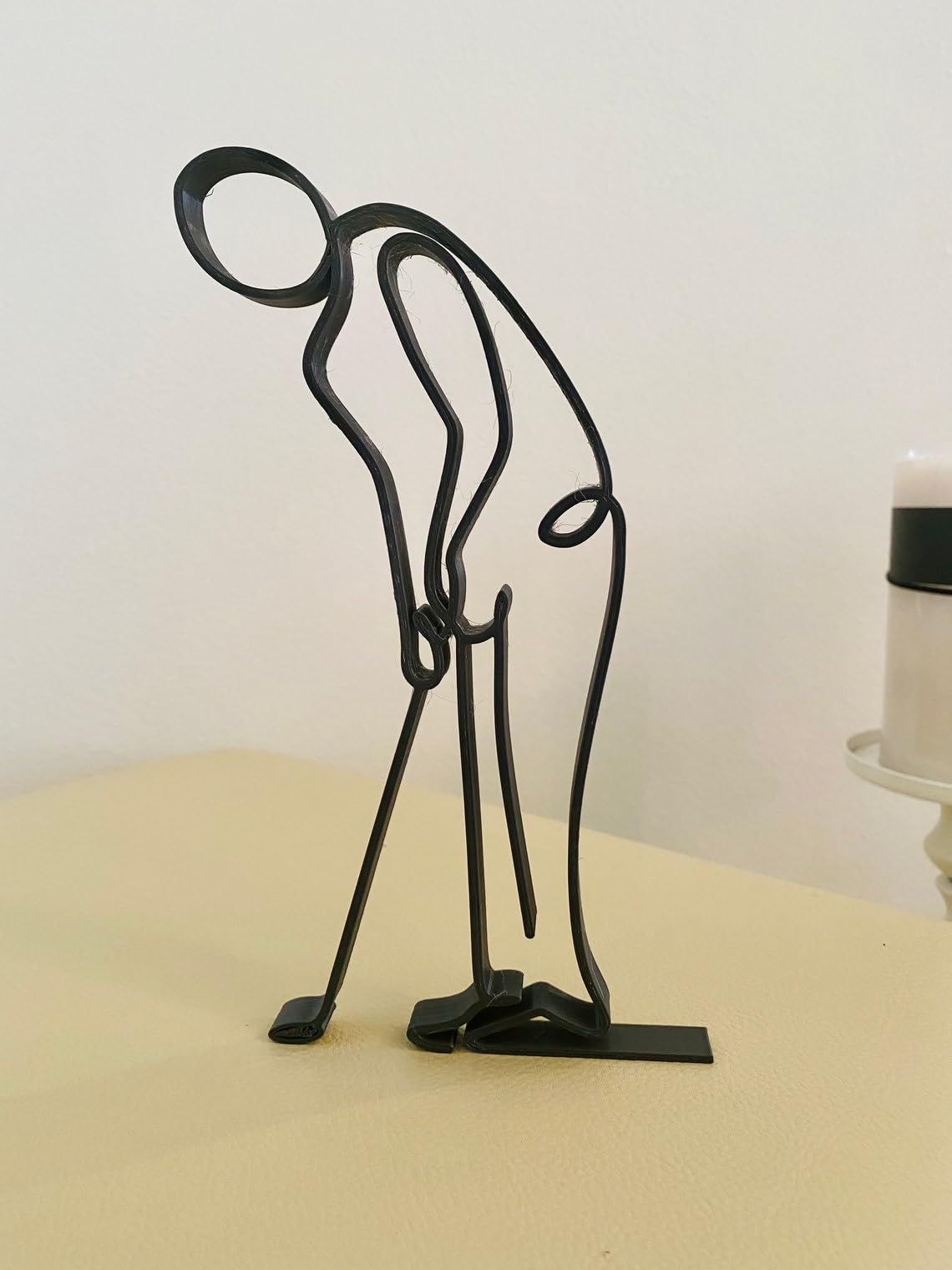 Minimalist Golf Player Tabletop Sculpture - Ideal Home Office Decor & Gift for Golf Enthusiasts - Masters Cup Inspired Design - Image 2