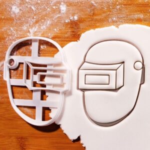 Welding Helmet Cookie Cookie Cutter for Fathers Day Gift Tradesmen Metalworkers Engineers Industrial Theme Biscuit Mold Baking Tool Construction Workers Fabrication Shop Party (ONLY Helmet)