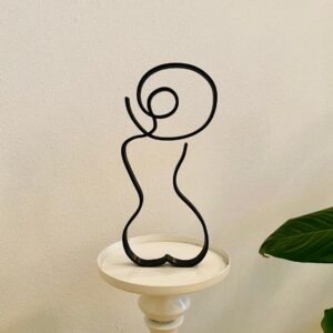 Graceful Girl Silhouette: Minimalist Statue Sculpture for Tabletops, Shelves, and Home Decor, Thoughtful Housewarming Gift