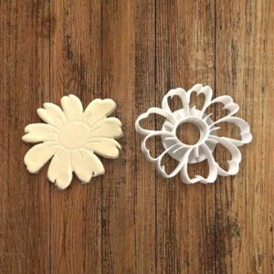 Daisy Flower Cookie Cutter for Making Homemade Shortbread Biscuits Pastry Sugar Paste Fondant Dough Floral Shaped Cookies for Cake Decoration Spring Baking Crafts Garden Party Treats