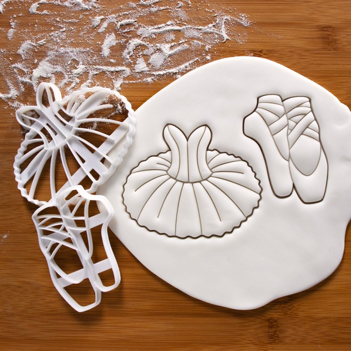 Ballet Shoes Cookie Cutter for Baking Dance Themed Biscuits Classical Ballerina Party Supplies Dancer Performance Cake Decoration Tool Ballet Fans Choreography Events (ONLY BALLET SHOES) - Image 4
