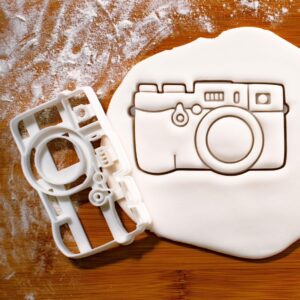 SLR Camera Cookie Cutter for Photography Enthusiasts Biscuit Fondant Clay Cutter Digital Camera Lens Shape Cookies Photojournalism Art Image Photographer Baking Decoration Tool (ONLY SLR)