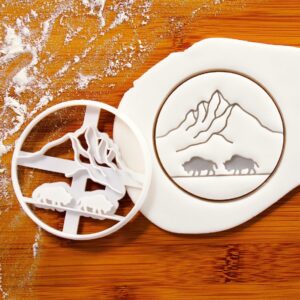 Bisons in Great Plains Cookie Cutter Featuring American Bison Subspecies Design Perfect for Buffalo and Boreal Forest Theme Parties Biscuit Fondant Clay Cheese Sugarpaste (ONLY BISON IN GREAT)