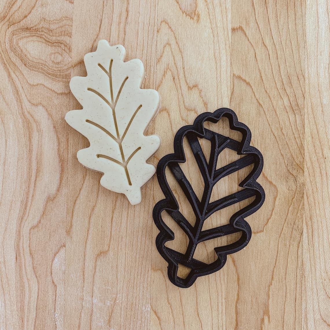 Oak Leaf Detailed Fall Thanksgiving Cookie Fondant Clay Cutter India Cookie Autumn Leaf Shape for Baking, Cake Decorating, Clay Crafts, Pottery, Ceramics, Polymer Projects, - Image 3